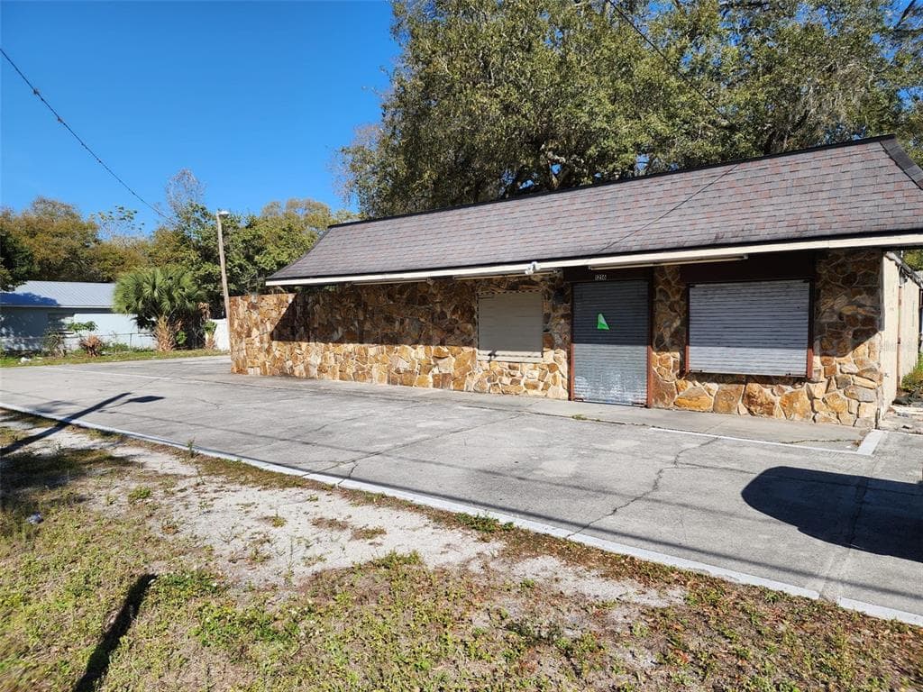 1216 E LINEBAUGH AVENUE TAMPA, FL 33612