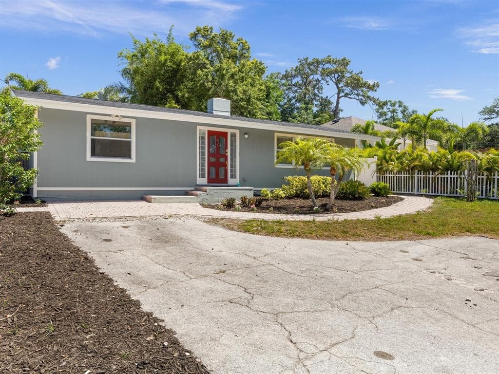 1405 10TH STREET S SAFETY HARBOR, FL 34695