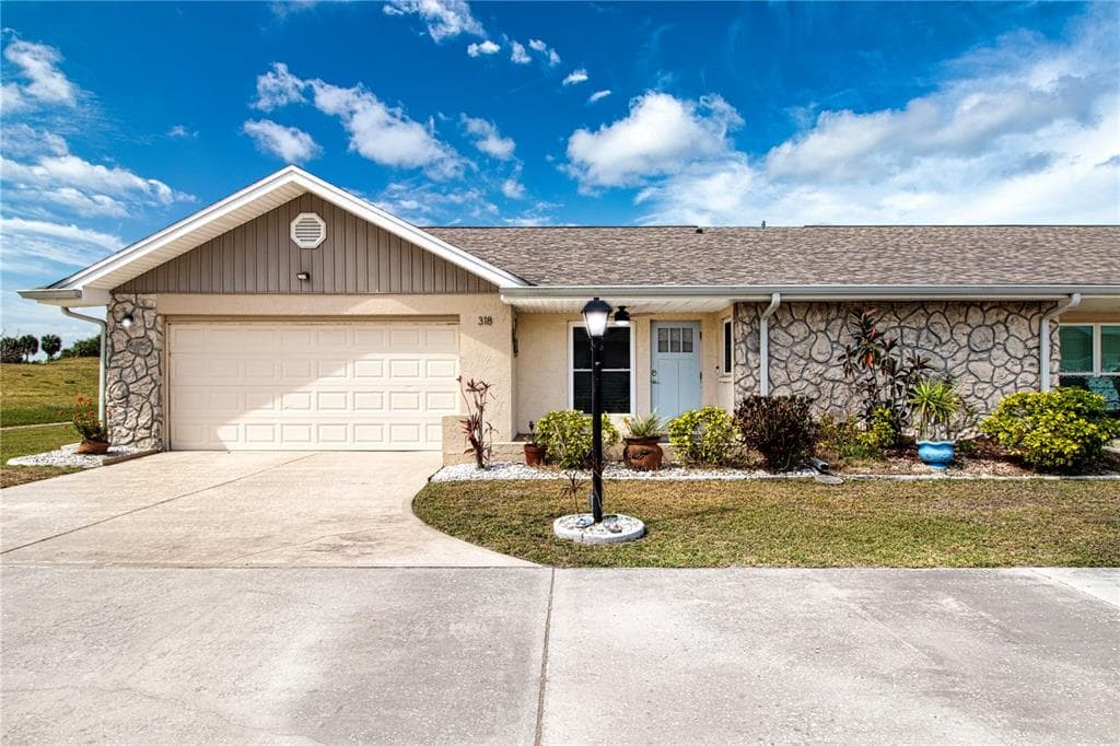 318 FAIRCROSS CIRCLE SUN CITY CENTER, FL 33573