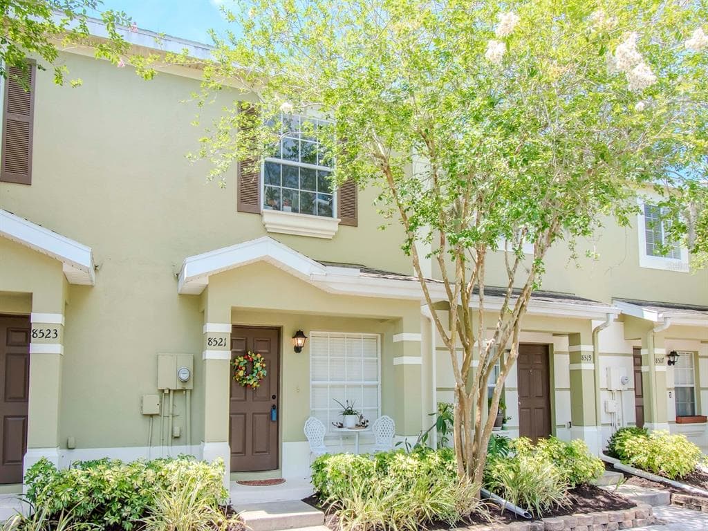 8521 TRAIL WIND DRIVE TAMPA, FL 33647