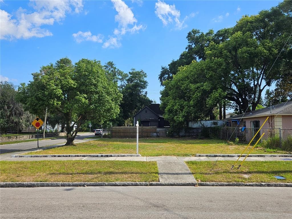 1023 E 22ND AVENUE TAMPA, FL 33605