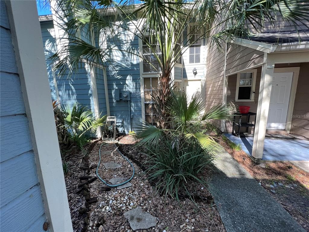 9482 FOREST HILLS CIRCLE UNIT 0 TAMPA, FL 33612