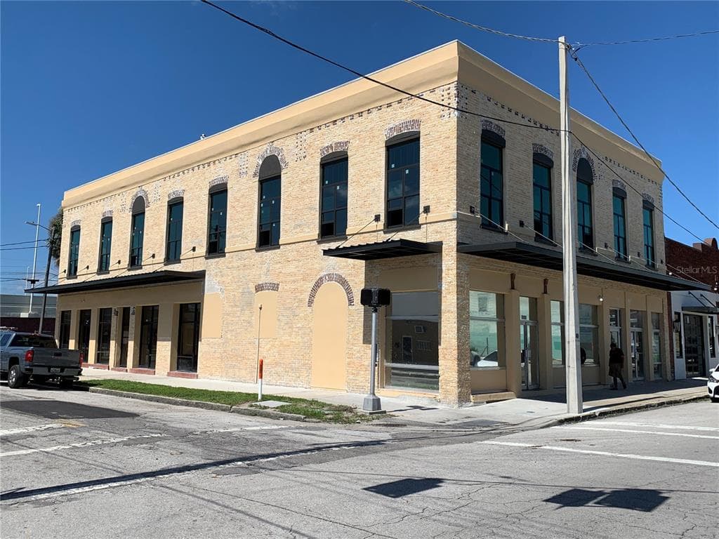 2100 W MAIN STREET TAMPA, FL 33607