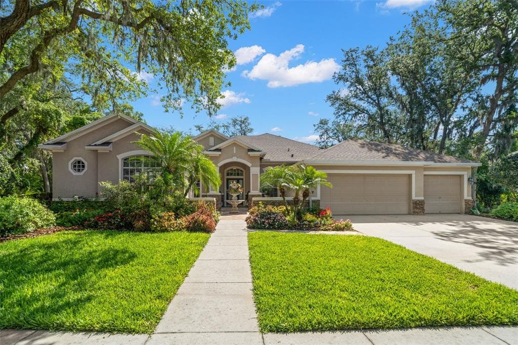 15921 SORAWATER DRIVE LITHIA, FL 33547