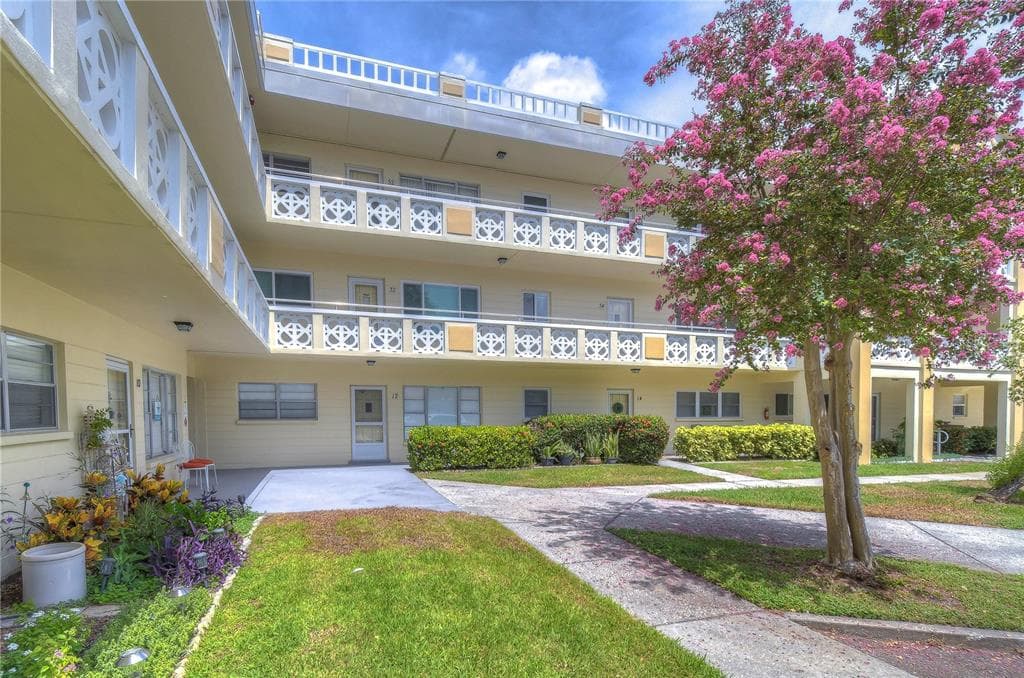 2286 MEXICAN WAY UNIT 34 CLEARWATER, FL 33763