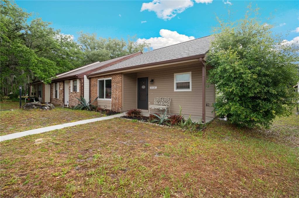 35138 WHISPERING OAKS BOULEVARD RIDGE MANOR, FL 33523