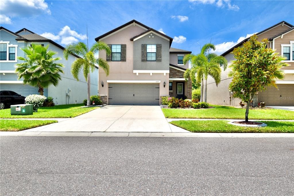 1323 FORT COBB TERRACE WESLEY CHAPEL, FL 33543