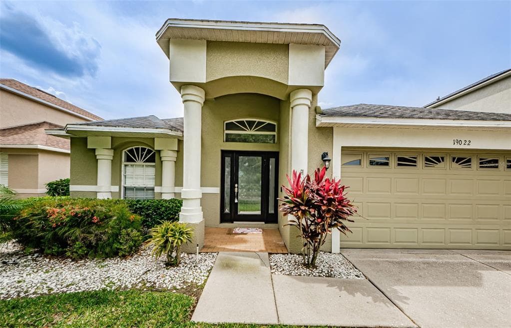 19022 FISHERMANS BEND DRIVE LUTZ, FL 33558