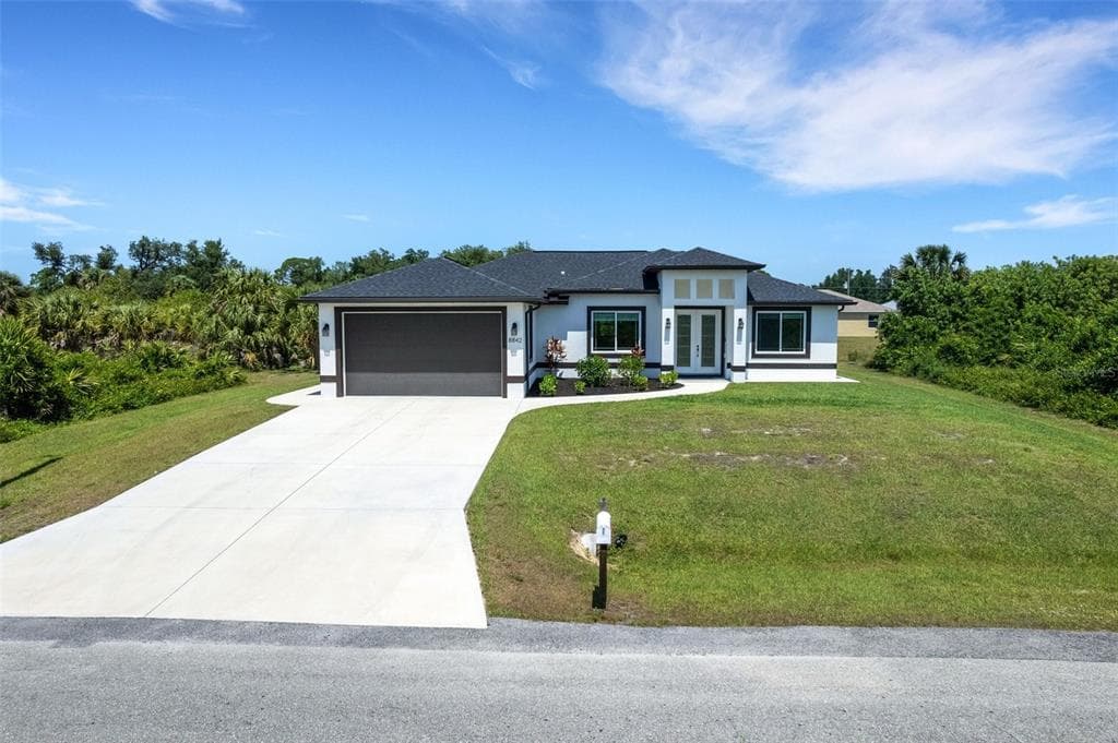 8842 WAWANA ROAD NORTH PORT, FL 34287