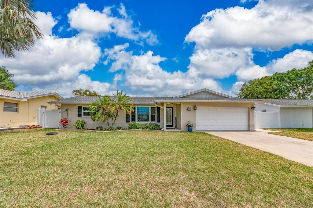 11233 142ND WAY LARGO, FL 33774