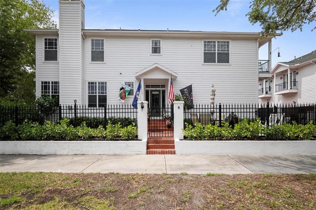 113 BOSPHOROUS AVENUE UNIT 8 TAMPA, FL 33606