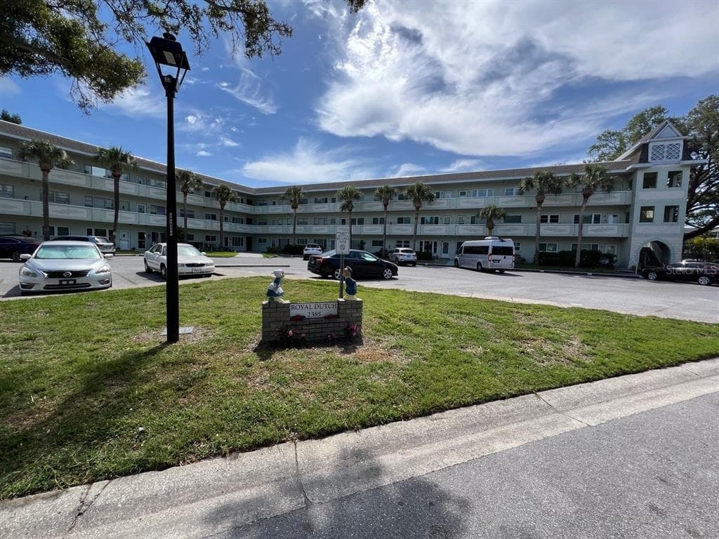 2385 TAHITIAN LANE UNIT 41 CLEARWATER, FL 33763