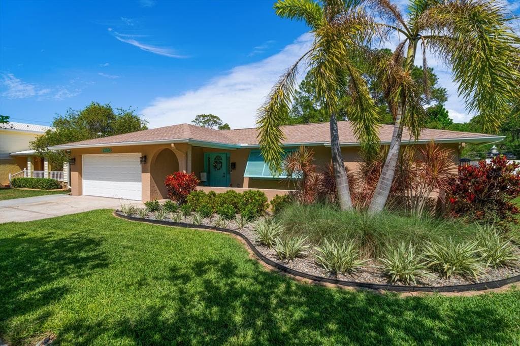 12903 MIA CIRCLE LARGO, FL 33774