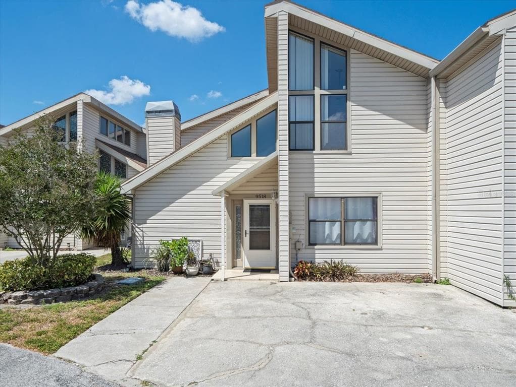9518 CITRUS GLEN PLACE UNIT 42 TAMPA, FL 33618