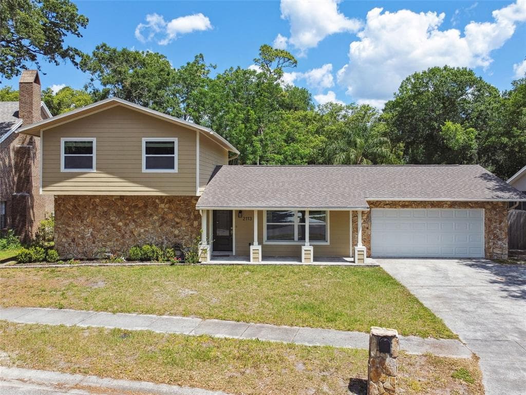 2113 W FORE DRIVE TAMPA, FL 33612