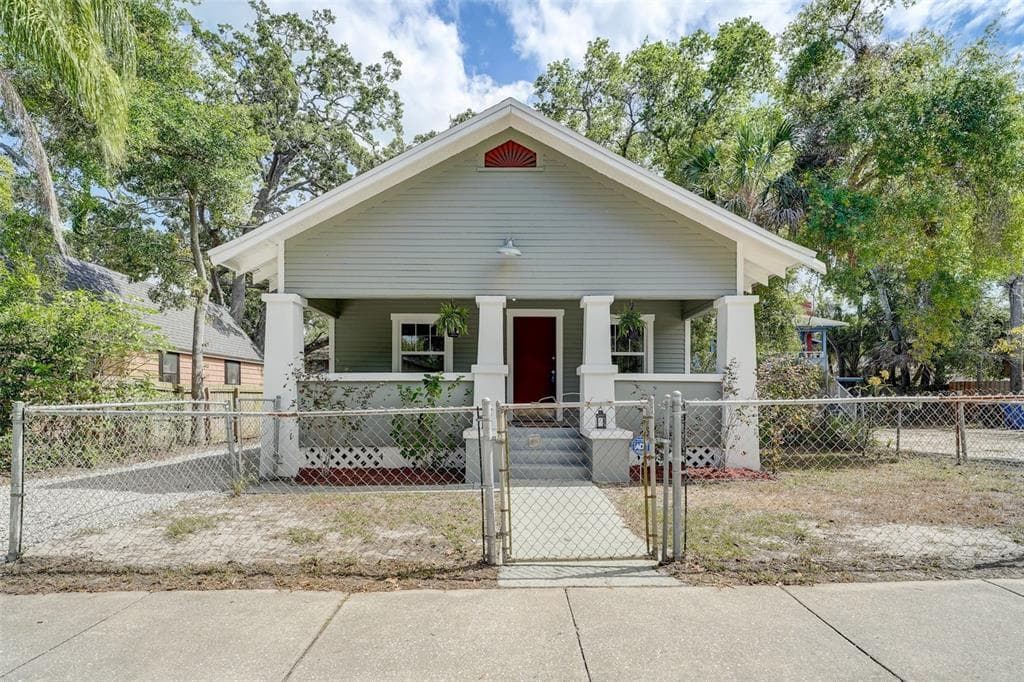 850 14TH AVENUE S ST PETERSBURG, FL 33701