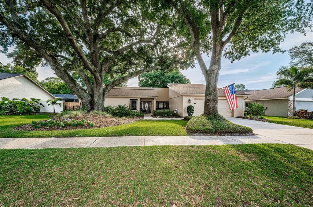 13808 LAKE VILLAGE PLACE