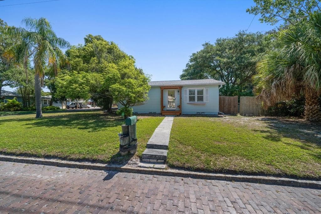 1902 56TH STREET S GULFPORT, FL 33707