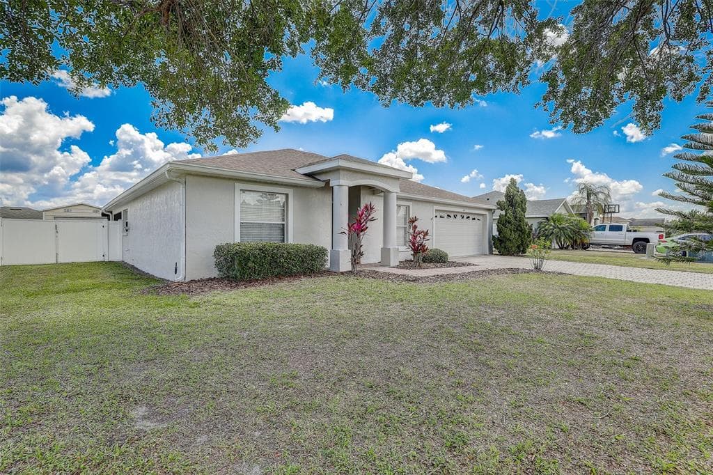 447 MAJESTIC GARDENS BOULEVARD WINTER HAVEN, FL 33880