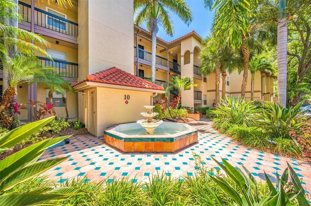 2400 FEATHER SOUND DRIVE UNIT 1026 CLEARWATER, FL 33762