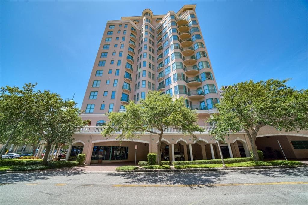 288 BEACH DRIVE NE UNIT 12C