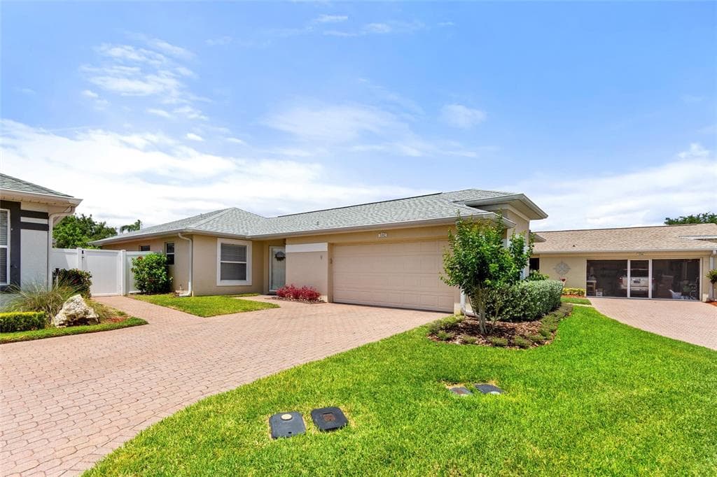 3352 LIVINGSTON WAY WINTER HAVEN, FL 33884