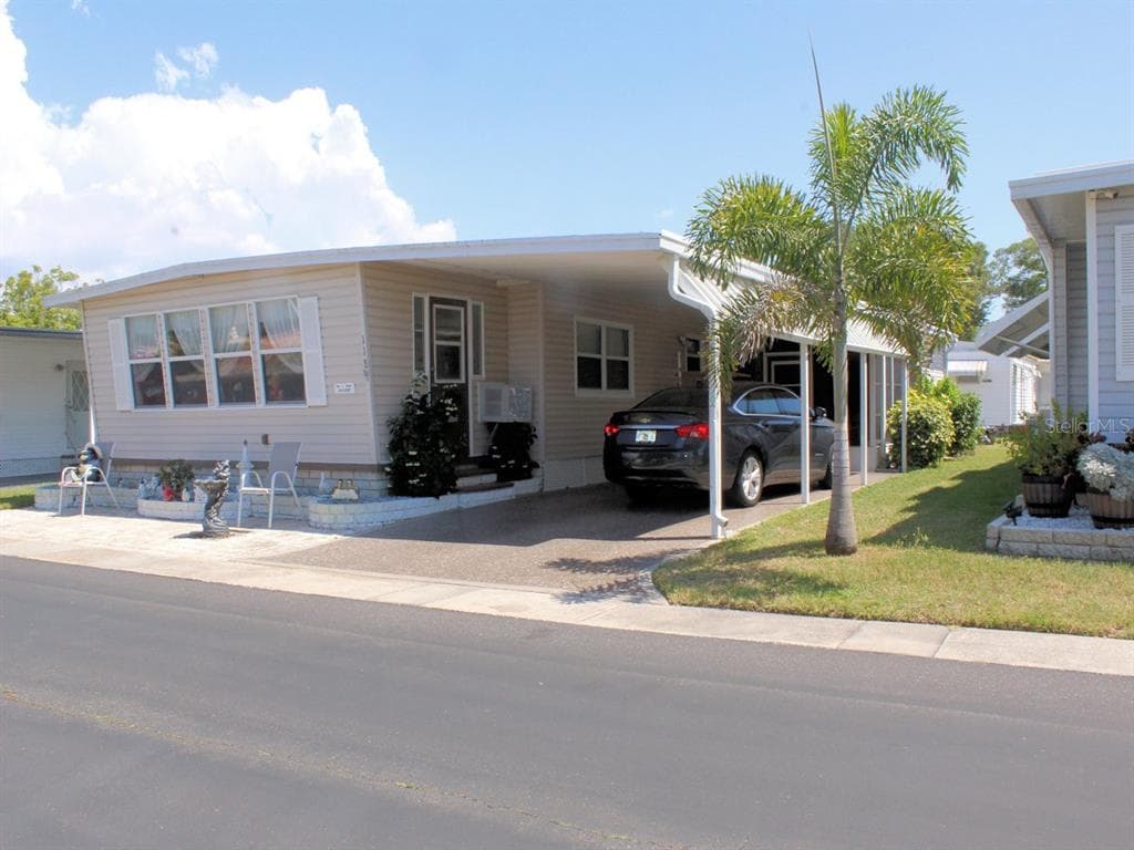 118 THATCH PALM WAY LARGO, FL 33770