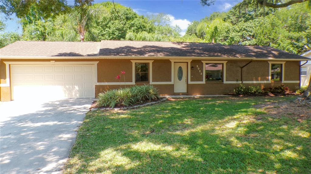 5023 GREENGLEN LANE LAKELAND, FL 33811