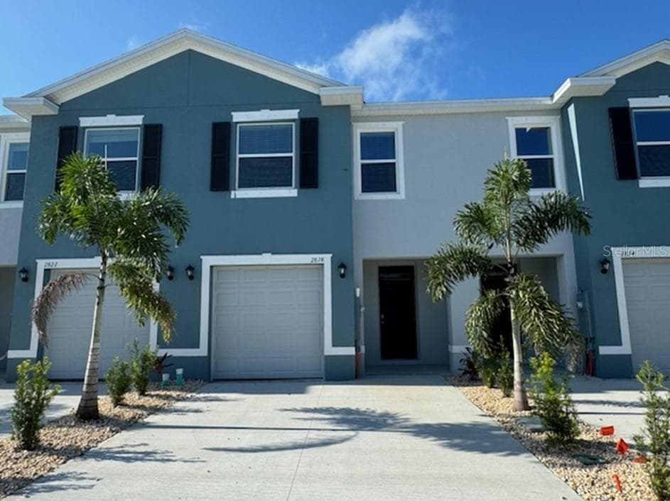 2819 BANKS POINTE DRIVE BRADENTON, FL 34208