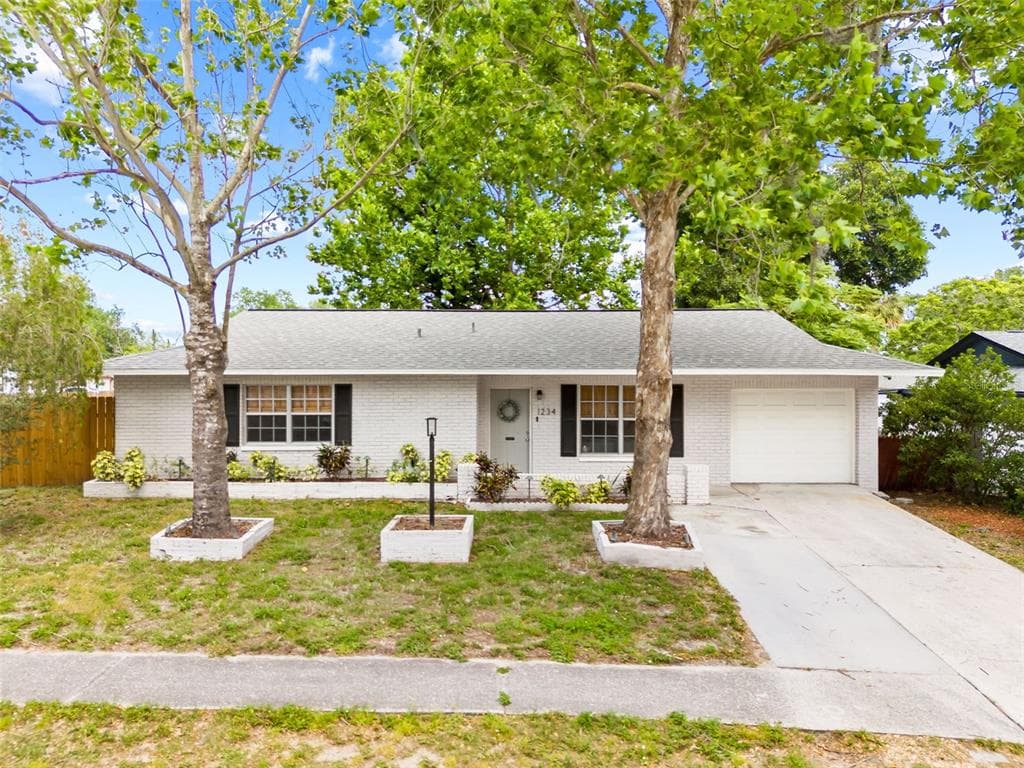1234 OAK VALLEY DRIVE SEFFNER, FL 33584
