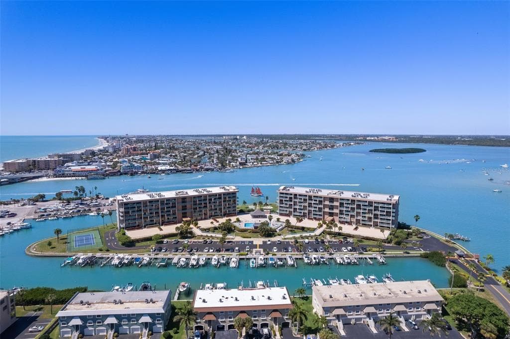 1 KEY CAPRI UNIT 701E TREASURE ISLAND, FL 33706