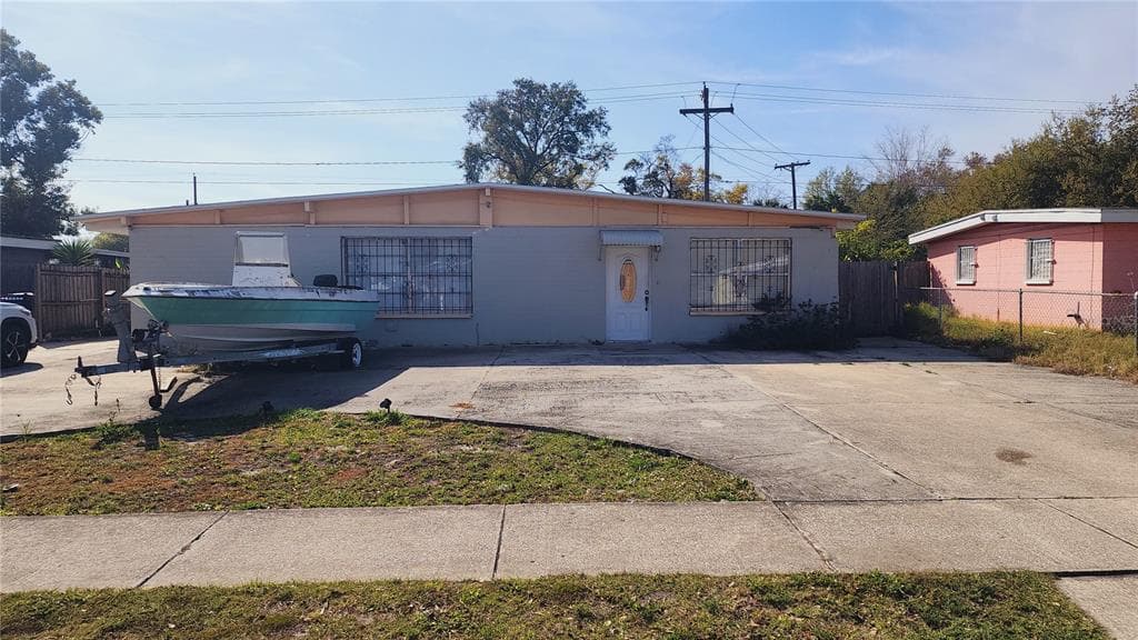 1319 WAIKIKI WAY TAMPA, FL 33619