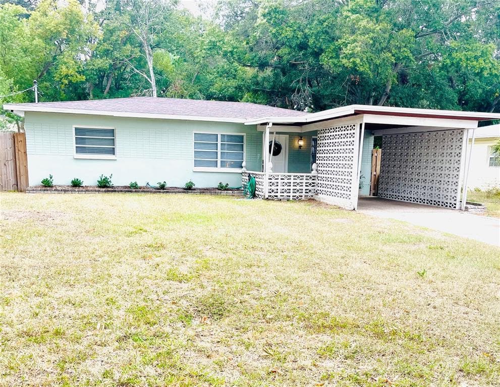 206 N GUNLOCK AVENUE TAMPA, FL 33609