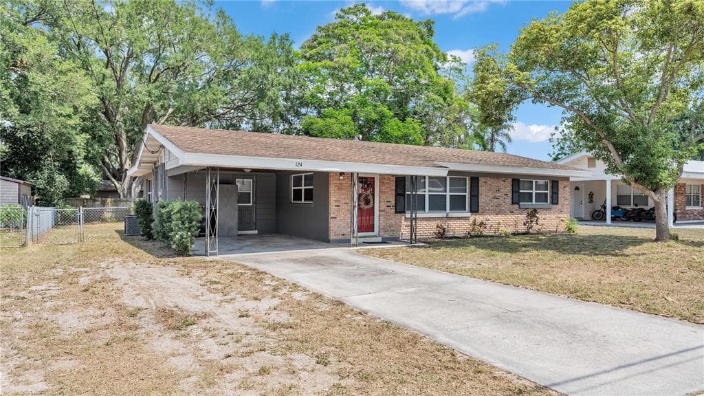124 STEVENSON ROAD WINTER HAVEN, FL 33884