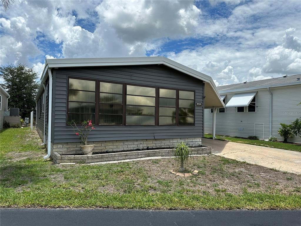7024 MOUNT GEORGETOWN DRIVE NE UNIT 546 ST PETERSBURG, FL 33702