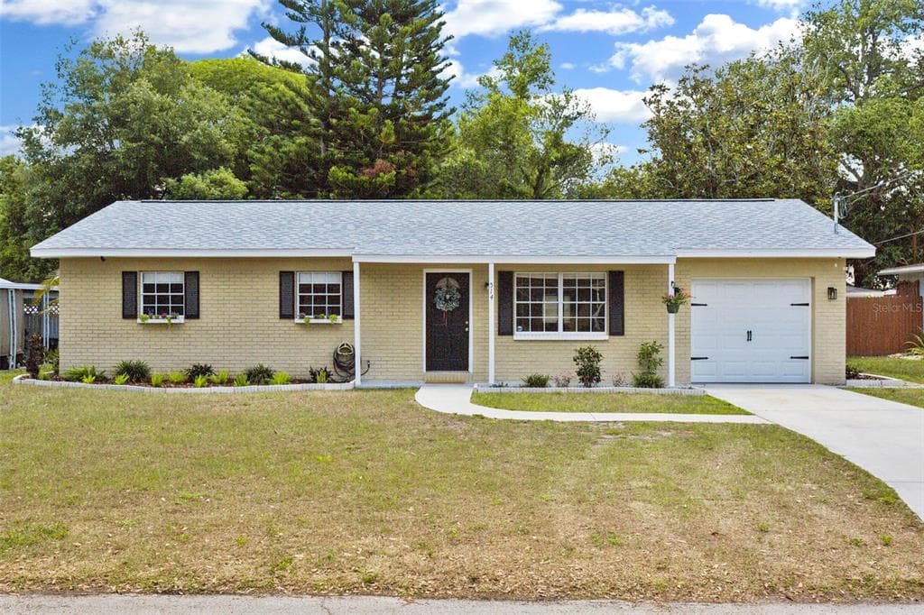 514 W 130TH AVENUE TAMPA, FL 33612