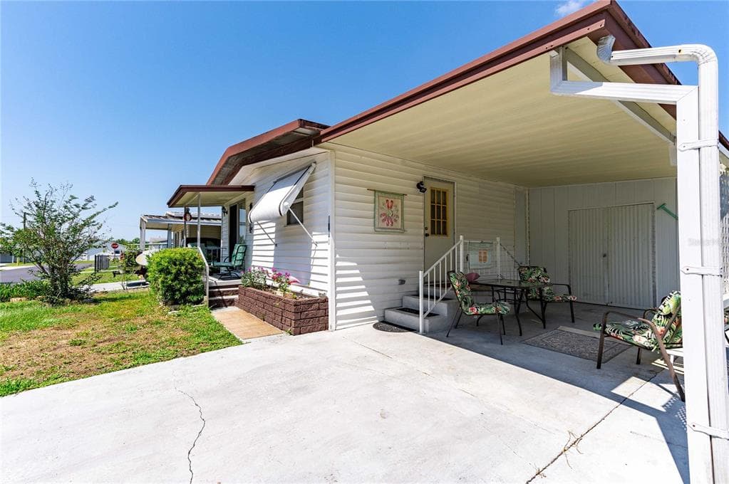 5008 SHIRLEY CIRCLE ZEPHYRHILLS, FL 33542