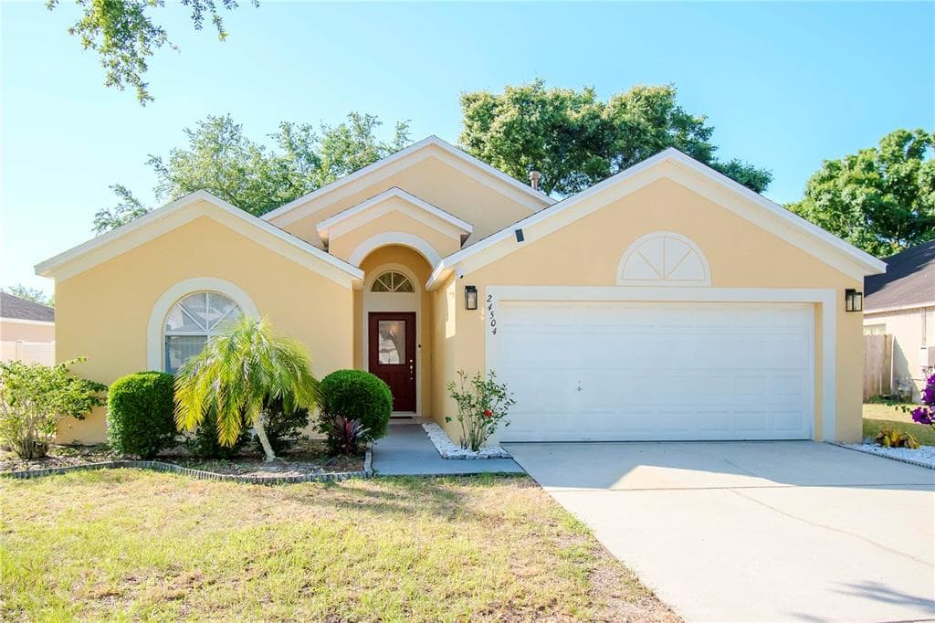 24504 LANDING DRIVE LUTZ, FL 33559