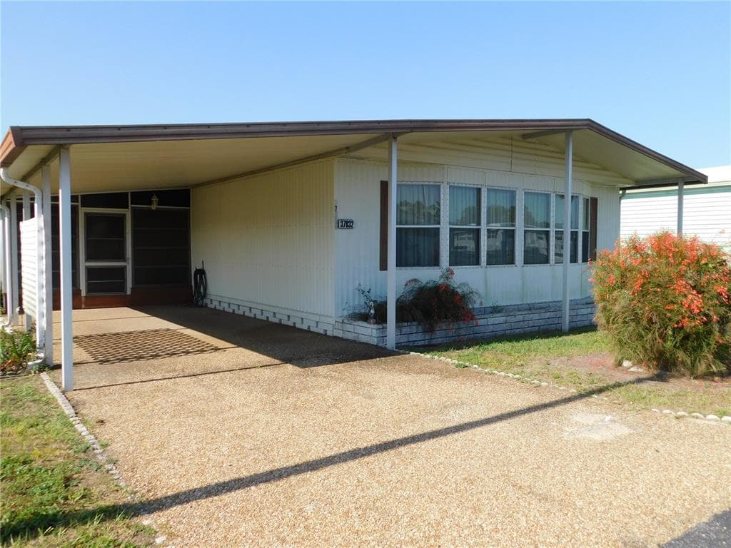 37832 MADEIRA AVENUE ZEPHYRHILLS, FL 33541