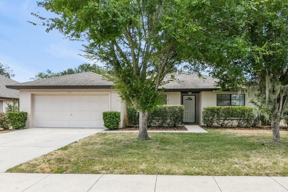 4481 MARSH HARBOR DRIVE TAVARES, FL 32778