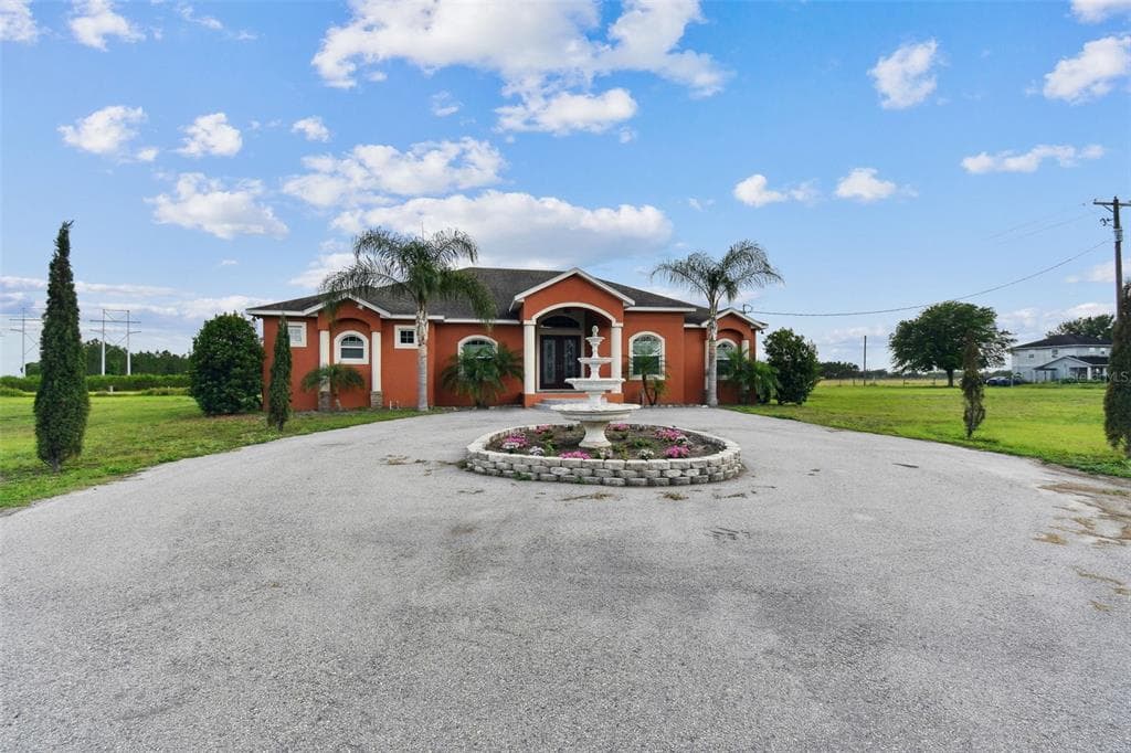 17421 672 HIGHWAY LITHIA, FL 33547