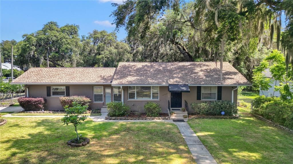 37701 ROBINSON AVENUE DADE CITY, FL 33523