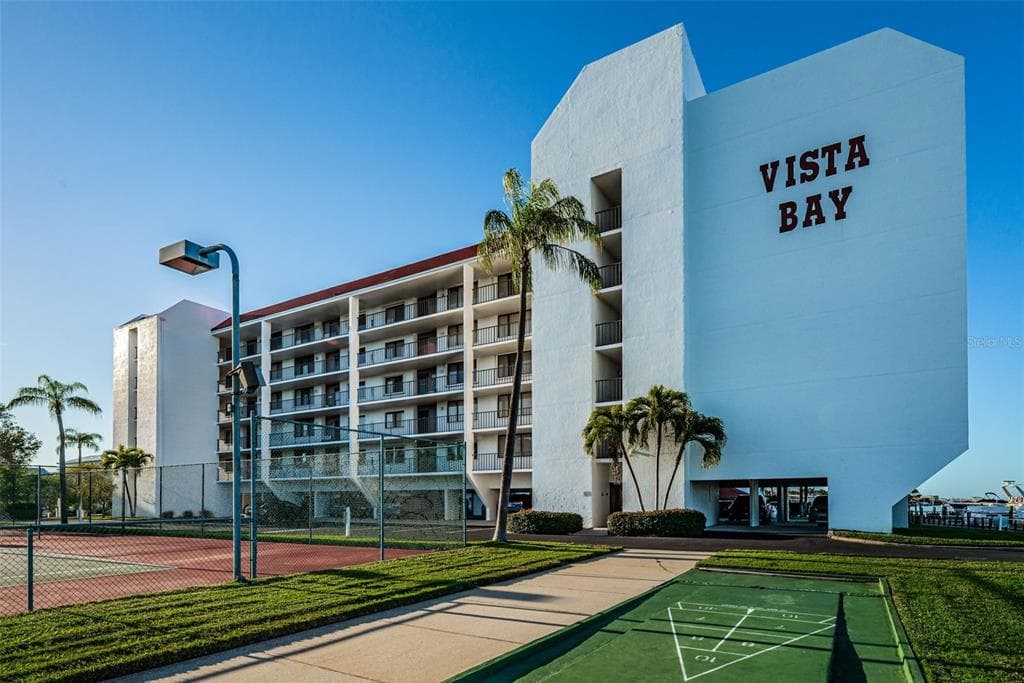 19111 VISTA BAY DRIVE UNIT 207 INDIAN SHORES, FL 33785