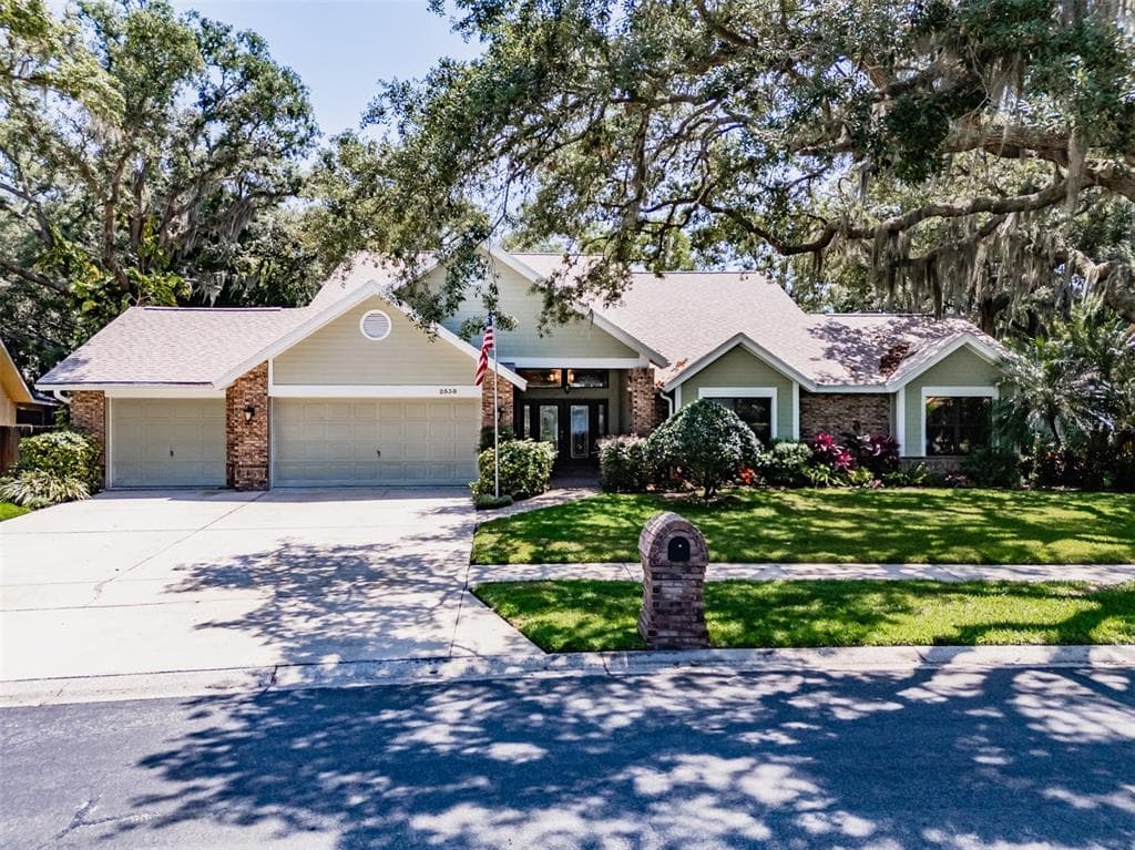 2538 MASON OAKS DRIVE VALRICO, FL 33596