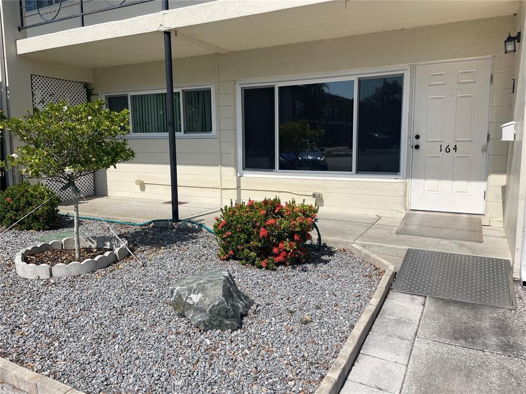 4032 57TH STREET N UNIT 164 KENNETH CITY, FL 33709