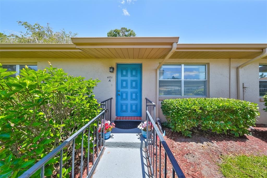 401 FELTHAM TRAIL UNIT A SUN CITY CENTER, FL 33573