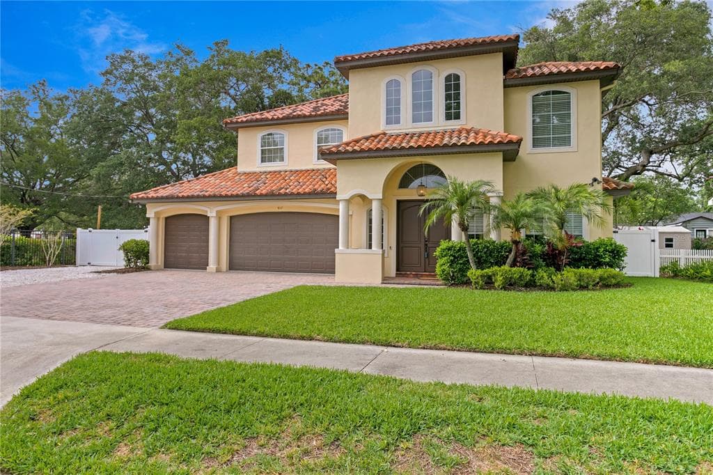 4117 W SANTIAGO STREET TAMPA, FL 33629