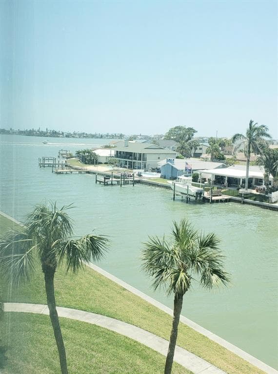 4725 COVE CIRCLE UNIT 402 ST PETERSBURG, FL 33708