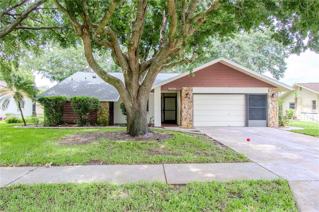 8626 WOODBRIDGE DRIVE NEW PORT RICHEY, FL 34655