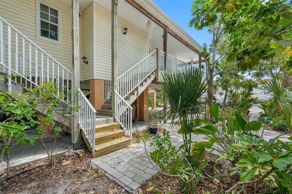 2707 1ST STREET INDIAN ROCKS BEACH, FL 33785